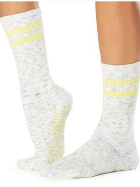 Tavi Grip Kai Wildflower Space Yellow Dye Grip Socks fits 8.5-10 Pilates Yoga